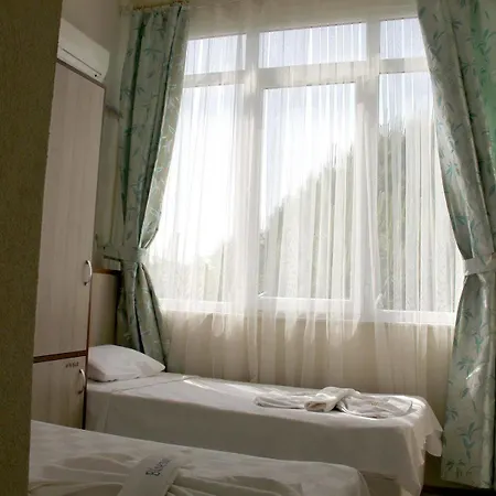 Hotel Bisera *